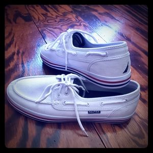 NWOT MEN'S NAUTICA WHITE BOAT SHOE 9.5